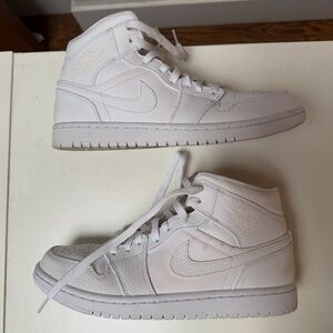 Nike Air Force 1 Mid White Men’s Size 8 Triple White Leather Sneakers W Box